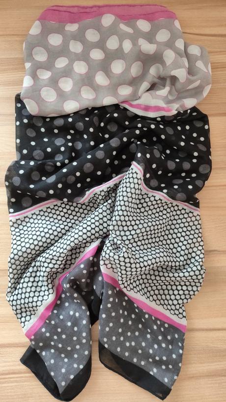 Šátek - nákrčník, tchibo