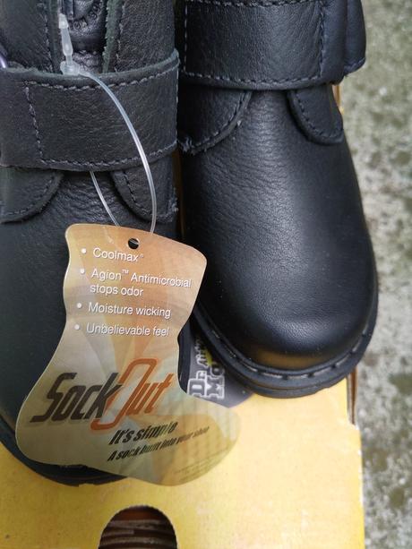 Nenošené dětské kožené boty dr. martens vel. 27, 27