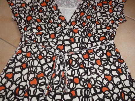 Halenka v pase na zavázání značka ff, s