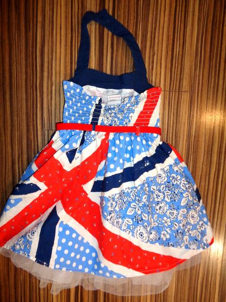 Pěkné šaty s britskými motivy, next,104
