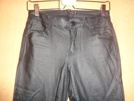 Černé potahované elastické skinny, s