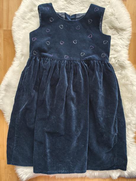 Sametové šaty, tesco,116