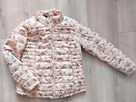 Bunda šusťáková lehce vyteplená s kytkama, m
