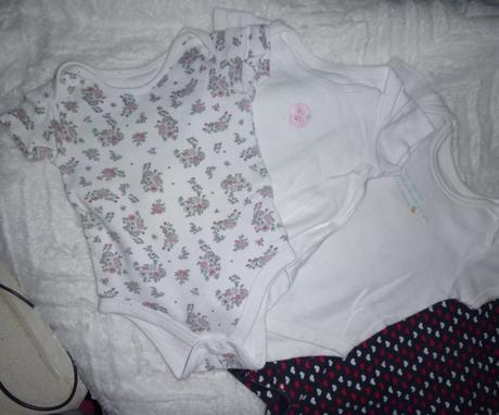 4 body-holčičí na vel.62-68 cena za všechny, 62