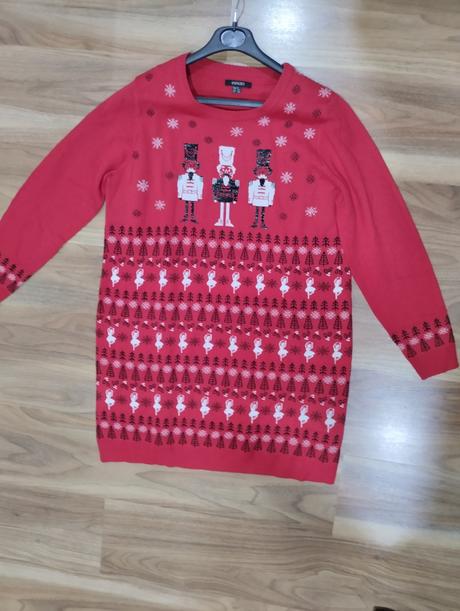 Dámský vánoční svetr, 44