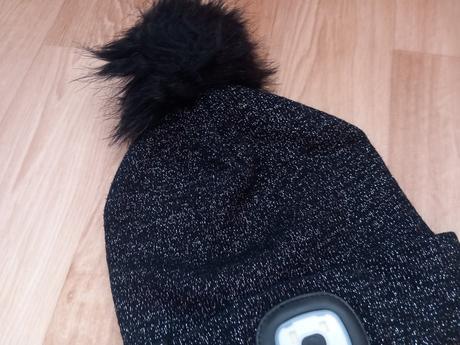 03 - sada čepice a dvou nákrčníků - cca 8 - 12 let, 