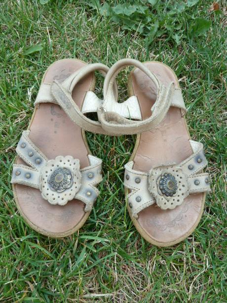 Kožené sandálky mod8 vel. 26, 26