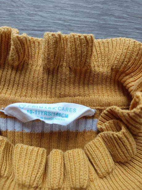 Svetřík, primark,146