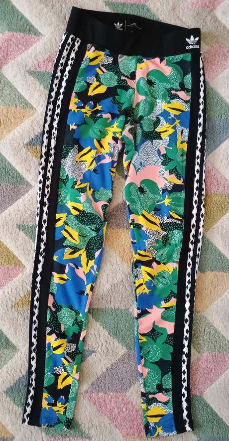 Krásné bavlněné legíny adidas barevné vel.s, adidas,s