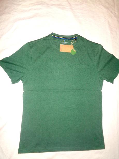 Lahvově zelené tričko s kapsičkou - melír larsson, m / s / xl