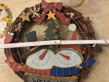 Vánoční dekorace, vánoční věnec, hrnek,koule, 