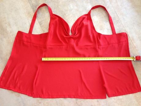 Červený vzdušný chladivý top vel.36 s elegantní, s