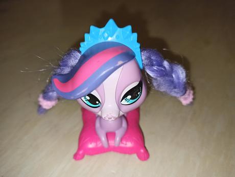 Troll, poník, panáček, fenka, 