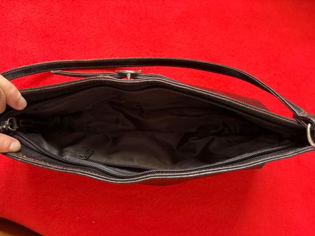 Malá hnědá kabelka z umělé kůže, 