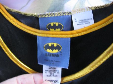 Karnevalový kostým-šaty s pláštěm batman,