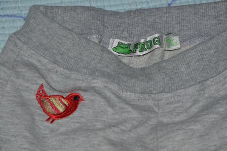 Šedé tepláky, tepláčky s ptáčkem, frog,80