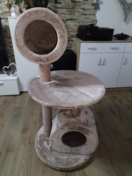 Růžové kočičí škrabadlo a odpočívadlo zánovní,