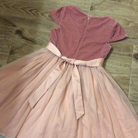 Slavnostní šaty s hodně bohatou tylovou sukní, john lewis,128