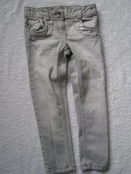 Světle šedé džíny s motýlky, next,110