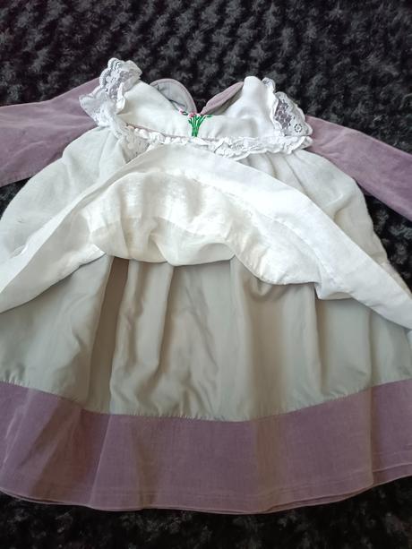 Staré šatičky, 86