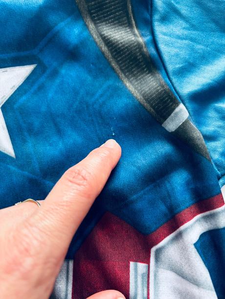 An15/ kostým triko marvel - v.cca 3/4 let,