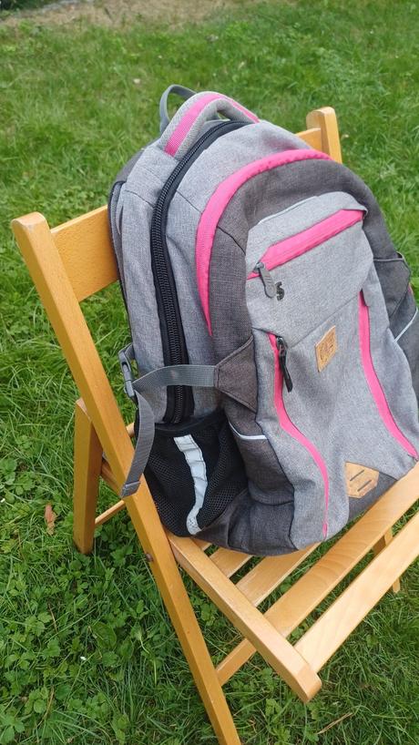 Studentský školní batoh still, 