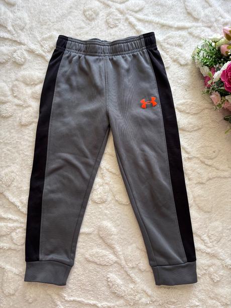 K6/ tepláky sportovní under armour - v.3/4 roky, under armour,104