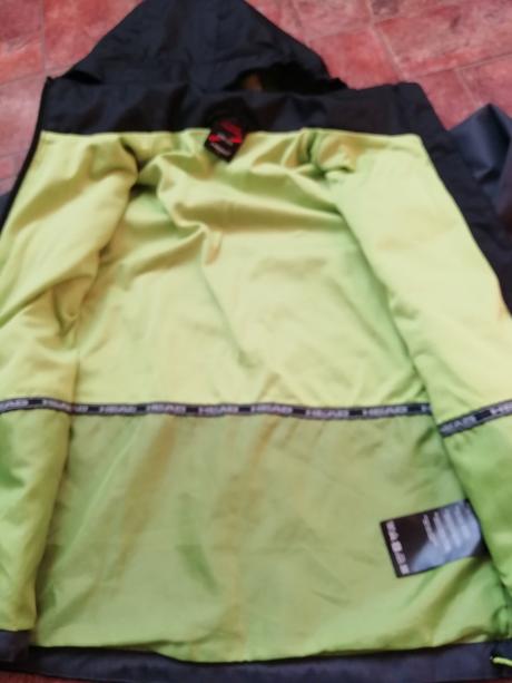 Hezká nepromokavá bunda head-kvalitní top stav, 122