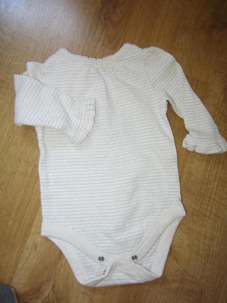 Bodynko, bodyčko se stříbrnou nitkou, gap,68