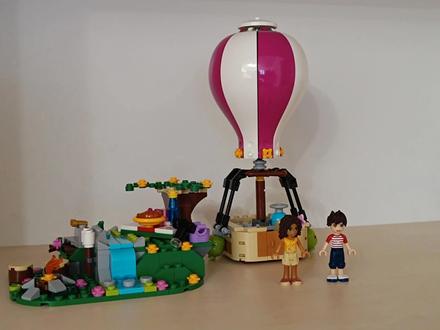 Lego friends 41097 horkovzdušný balón v heartlake, 