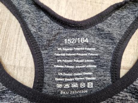 Dívčí podprsenka, 152