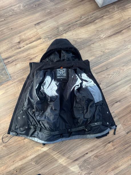 Zimní bunda brunotti, 140