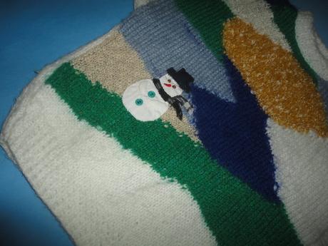 Krásně huňatý svetřík s aplikací sněhuláka, vel. 8, 128
