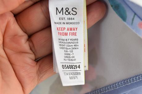 Šaty vel. 6 - 7 let, marks & spencer,122