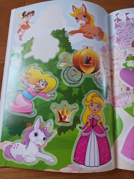 Samolepky+omalovánka,