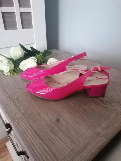 Růžové sandálky, 36