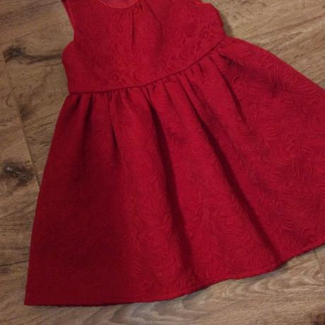 Bohaté slavnostní šaty s mašlí, primark,104