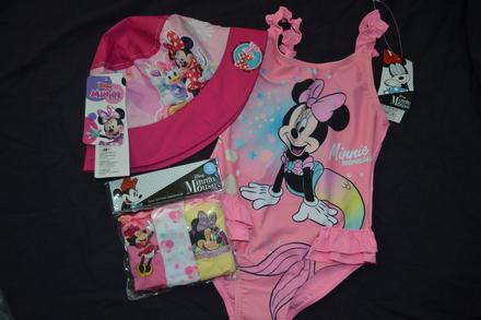 Plavky,klobouk,3x kalhotky v.122, disney,122