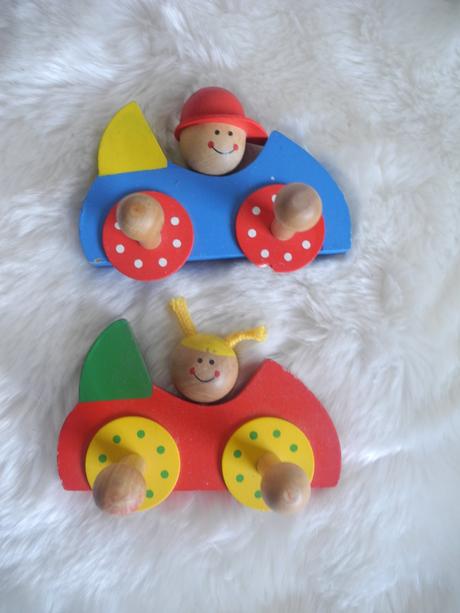 Dřevěný věšák, 