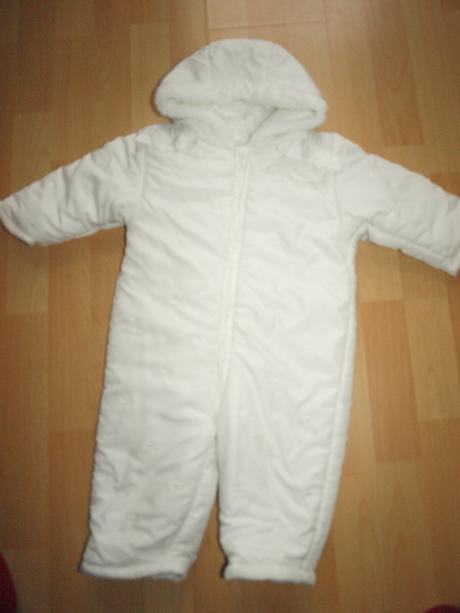 Krásná teplá kombinéza, 80