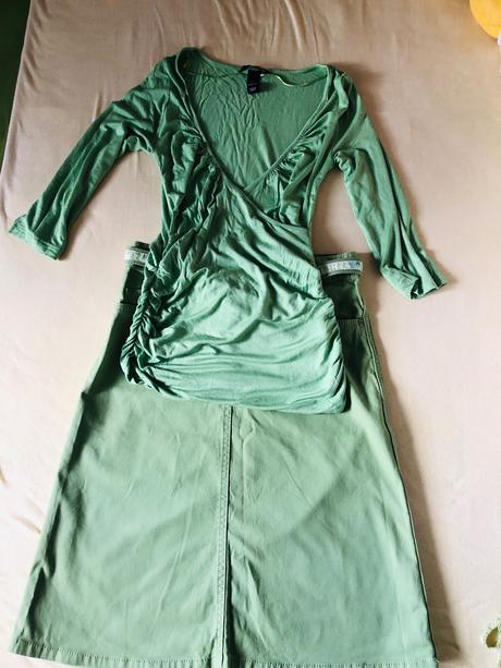 Set v zelene barve, sukne,top,triko 34, h&m,34