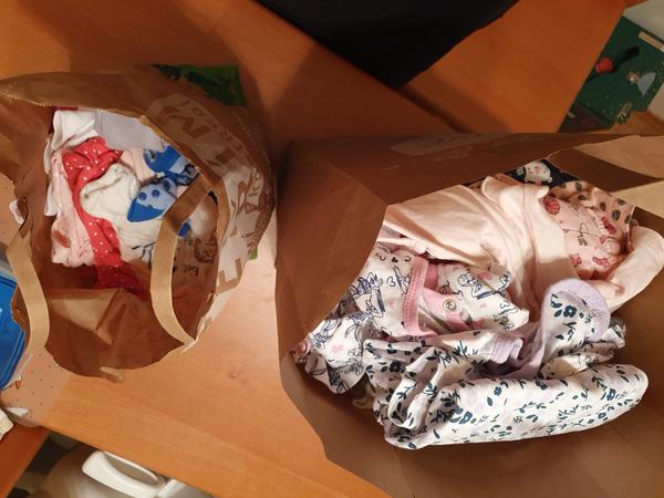 Oblečení pro holčičku - daruji mamince ve finanční nouzi