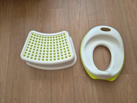 Wc sedátko a stupínek ikea - osobní odběr,