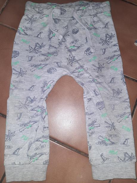 Klučičí tepláky mickey, disney, obrázky vel. 80, disney,80