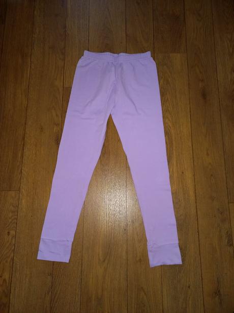 Fialové pyžamové kalhoty, 152