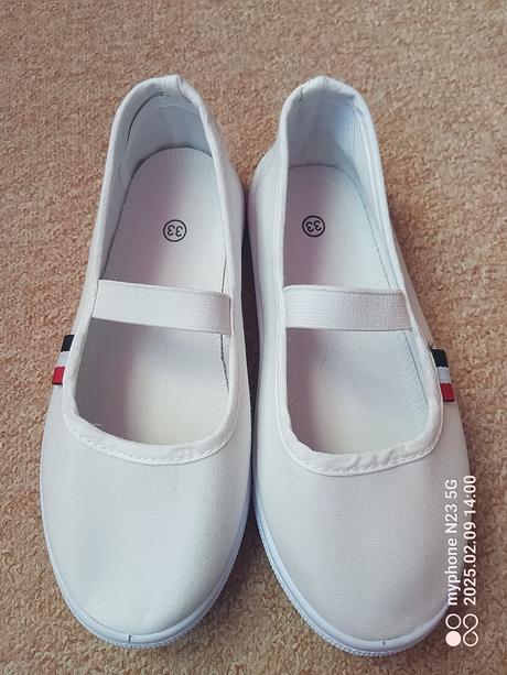 Cvičky dívčí zn."fashion" vel."33", 33