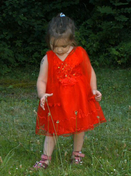 Slavnostní sváteční červené tylové šaty, 86