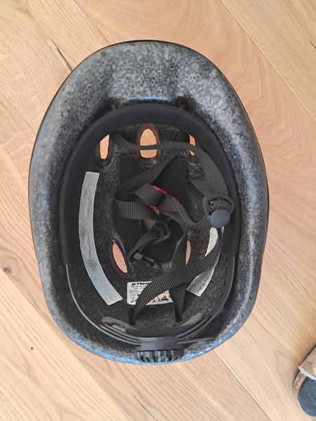 Cyklistické helma vel.s 47-53cm b,twin, s