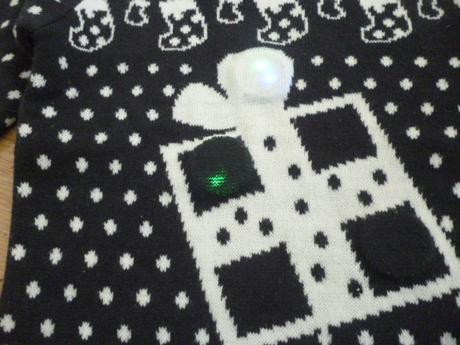 Vánoční svetr bliká vel.2-4, 98