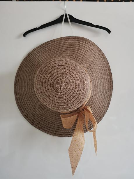 Dámský klobouk s mašlí nový, 